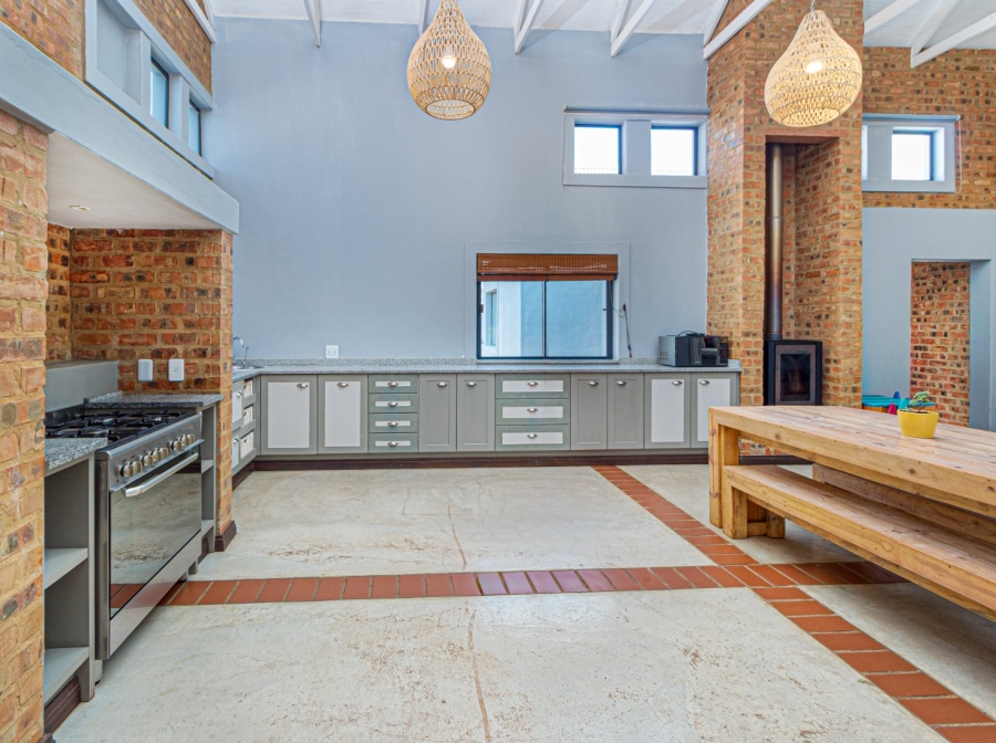 3 Bedroom Property for Sale in The Coves North West